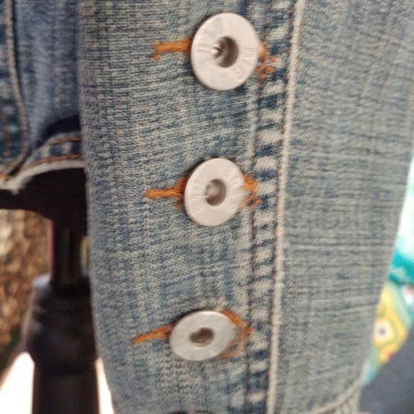 Jean jacket - Picture 3 of 6